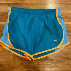 Nike dri-fit shorts girls size M green/blue